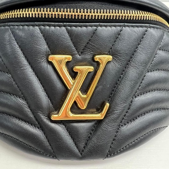 SOLD OUT “””Louis Vuitton new wave bumbag - Picture 2 of 8